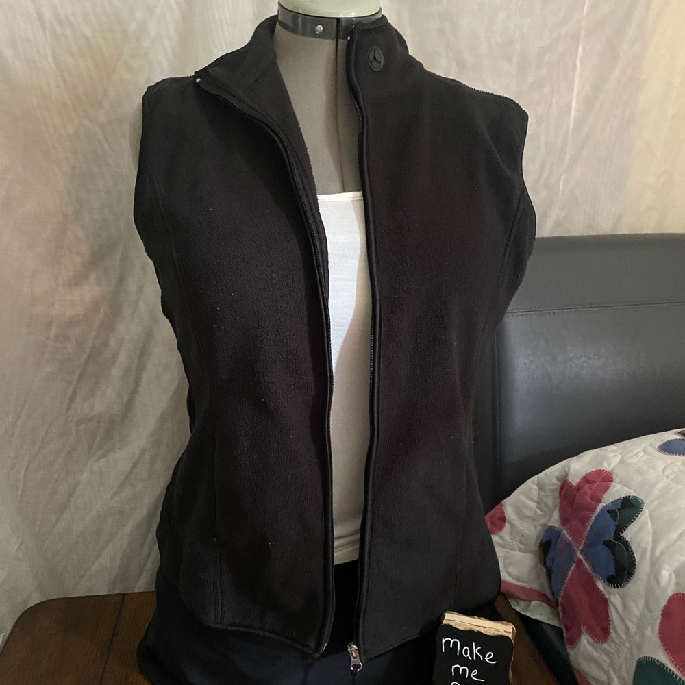 Danskin Now vest